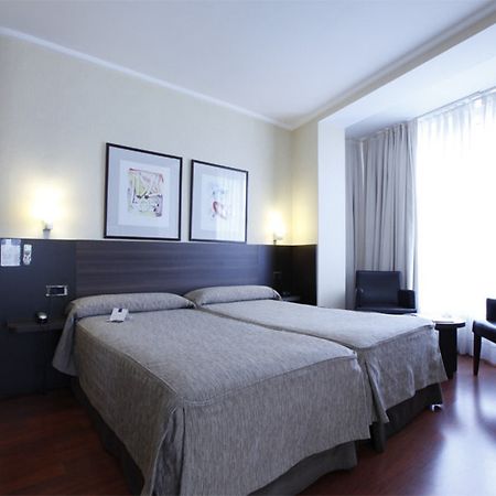 Hotel Yoldi Pamplona Exterior foto